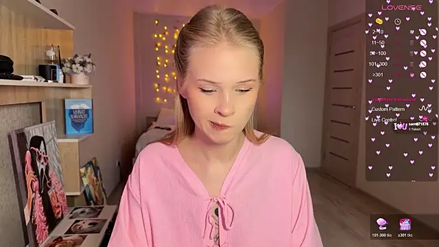 lisa barbie online show from 12/22/25, 11:18