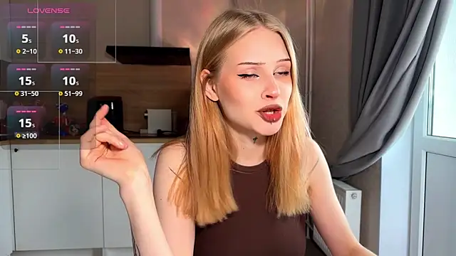 lisa barbie online show from 04/16/26, 03:46