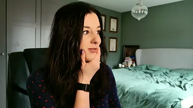 flatwhite0 online show from 03/09/26, 11:14