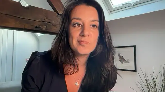 flatwhite0 online show from 06/02/26, 06:10