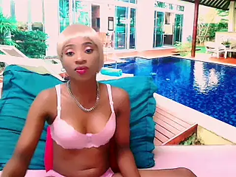 EbonyCreamy69 online show from 02/12/25, 09:33