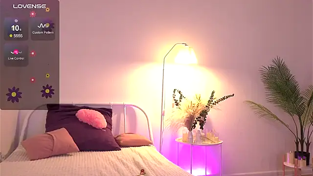 tender babyy online show from 09/18/25, 12:40