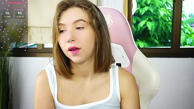 Snapshot of LinaSiren chatting on 09/12/25, 03:28 LinaSiren online show from 09/12/25, 03:28