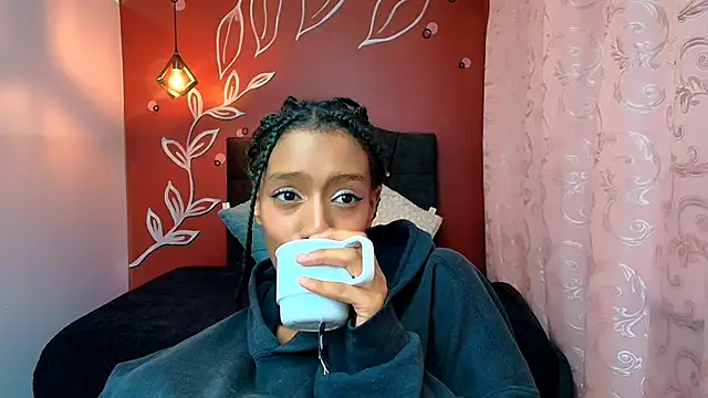 Zia Green online show from 12/19/24, 03:41