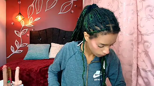 Zia Green online show from 01/13/25, 12:13