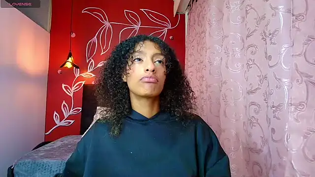 Zia Green online show from 03/05/25, 12:00