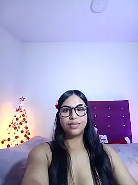 Snapshot of ken_megan chatting on 12/12/24, 08:57 ken megan online show from 12/12/24, 08:57