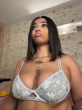 Snapshot of pamela_west chatting on 11/22/25, 07:46 pamela west online show from 11/22/25, 07:46