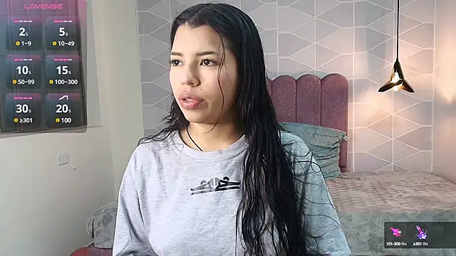 Snapshot of Asly_Morgan chatting on 01/04/25, 12:05 Asly Morgan online show from 01/04/25, 12:05