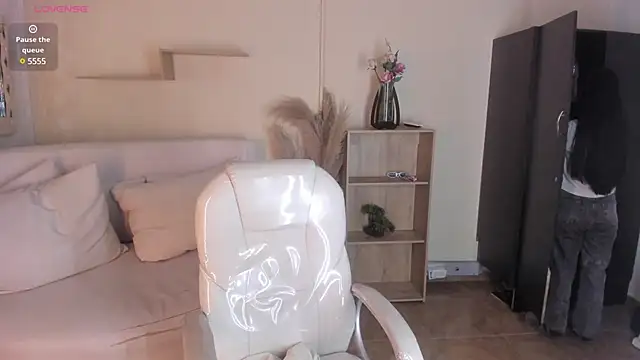 Snapshot of Amy_Kiitty_ chatting on 02/04/25, 02:28 Amy Kiitty  online show from 02/04/25, 02:28