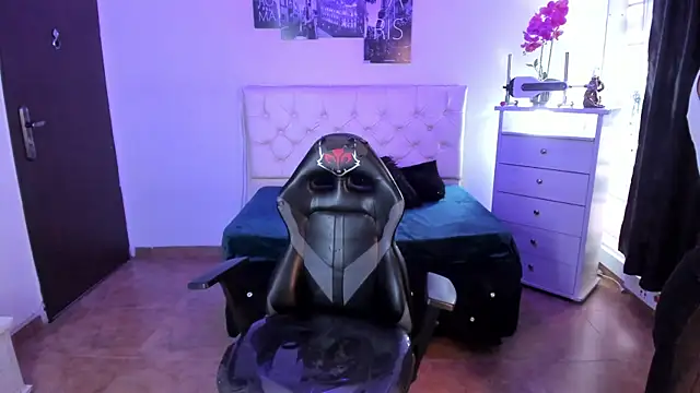 Snapshot of Amy_Kiitty_ chatting on 10/09/25, 12:47 Amy Kiitty  online show from 10/09/25, 12:47