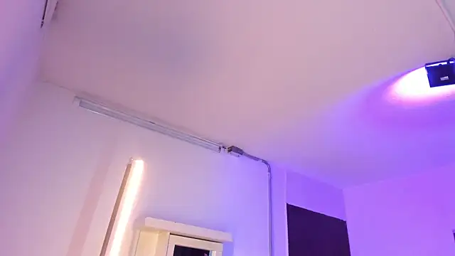 Snapshot of Amy_Kiitty_ chatting on 10/24/25, 12:45 Amy Kiitty  online show from 10/24/25, 12:45