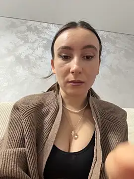 viviandaimond1 online show from 12/17/25, 05:08