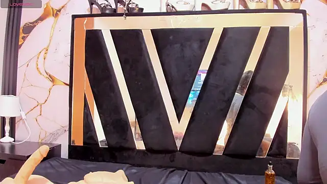 KarinaSimonz online show from 01/08/26, 08:00