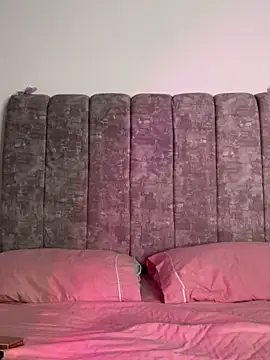  Chartlotte online show from 09/13/25, 02:00