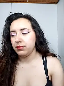 Emi chik online show from 12/06/24, 04:36