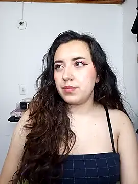 Emi chik online show from 12/14/24, 05:40