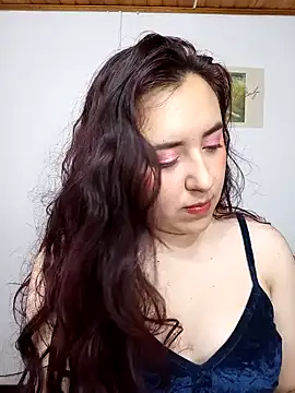 Emi chik online show from 02/07/25, 03:45