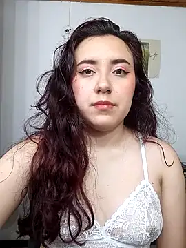 Emi chik online show from 03/08/25, 04:45