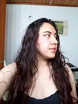 Emi chik online show from 09/11/25, 11:21