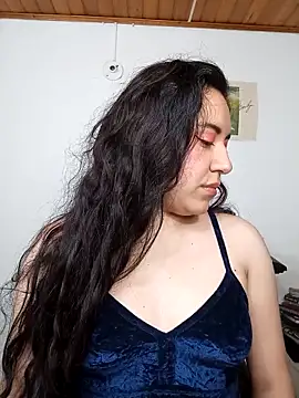 Emi chik online show from 11/14/25, 04:28