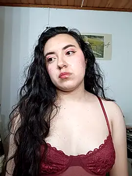 Emi chik online show from 11/28/25, 11:02