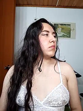 Emi chik online show from 02/15/26, 10:25