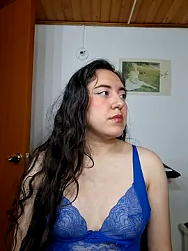 Emi chik online show from 03/01/26, 10:28