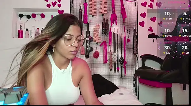 Snapshot of Megaan_Greey chatting on 03/06/25, 01:37 Megaan Greey online show from 03/06/25, 01:37
