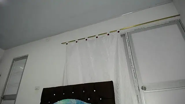 Sweet hot mia online show from 02/21/26, 01:56