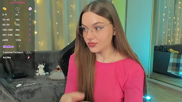 Snapshot of Marta_May_ chatting on 12/01/24, 04:51 Marta May online show from 12/01/24, 04:51