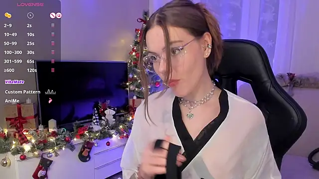 Snapshot of Marta_May_ chatting on 01/10/25, 10:46 Marta May online show from 01/10/25, 10:46