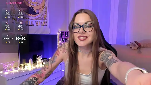 Snapshot of Marta_May_ chatting on 01/26/25, 08:13 Marta May online show from 01/26/25, 08:13