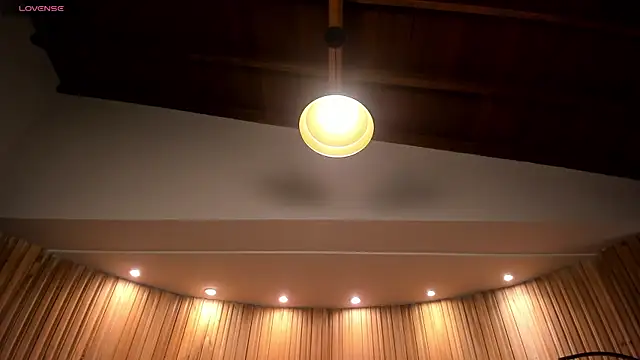 KatieNolan 1 online show from 01/15/26, 05:49