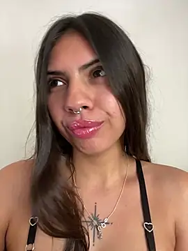 Snapshot of Argentiiniita chatting on 02/07/25, 09:15 Argentiiniita online show from 02/07/25, 09:15