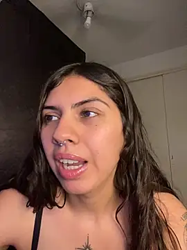 Argentiiniita online show from 11/28/25, 12:46