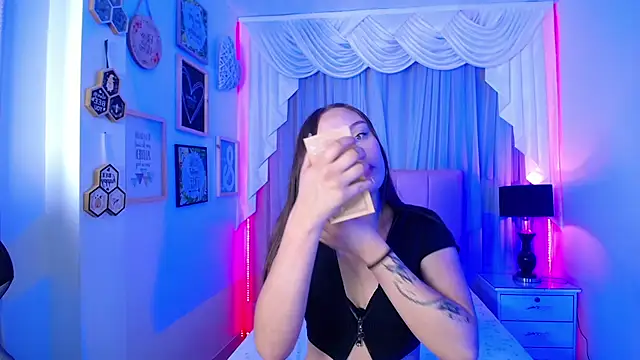 Ivyy Crystal online show from 11/26/25, 08:43