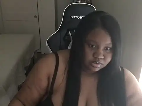 Snapshot of explosivekitty69 chatting on 10/09/25, 10:30 explosivekitty69 online show from 10/09/25, 10:30