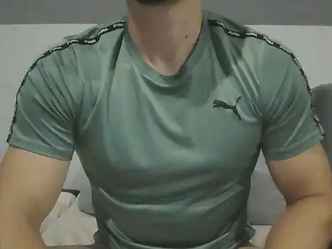 Snapshot of LoveEveryWet chatting on 09/26/25, 11:42 LoveEveryWet online show from 09/26/25, 11:42