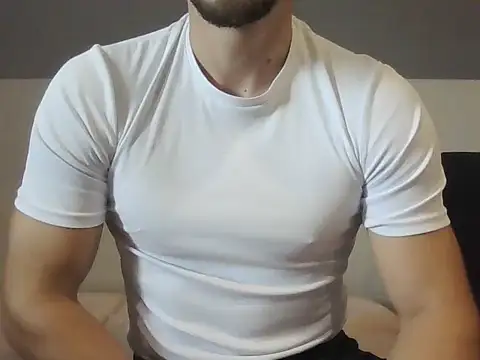 Snapshot of LoveEveryWet chatting on 11/05/25, 08:58 LoveEveryWet online show from 11/05/25, 08:58