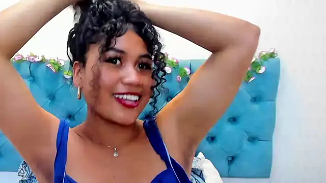 Sophie Smith69 online show from 01/04/25, 04:11