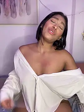 Isabella fasilier online show from 02/26/25, 05:42