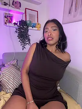 Isabella fasilier online show from 02/18/26, 12:39