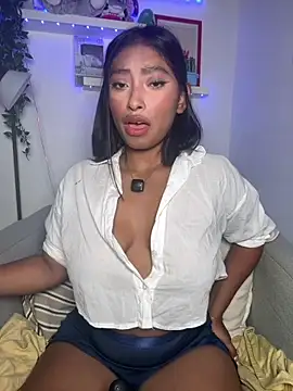 Snapshot of Isabella_fasilier chatting on 07/22/26, 01:08 Isabella fasilier online show from 07/22/26, 01:08