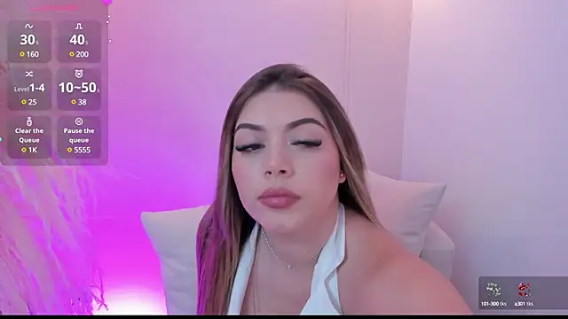 thaliafox  online show from 01/21/25, 12:04