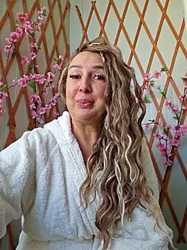 Snapshot of MariaRichi_ chatting on 09/11/25, 06:46 MariaRichi  online show from 09/11/25, 06:46