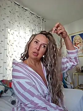 Snapshot of MariaRichi_ chatting on 10/03/25, 07:16 MariaRichi  online show from 10/03/25, 07:16