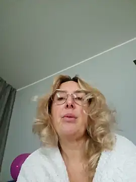 MariaRichi  online show from 02/11/26, 07:13