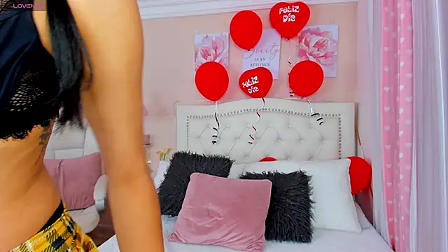 Ashley Evans18 online show from 02/20/25, 11:42