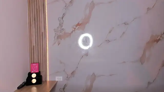 Ashley Evans18 online show from 09/10/25, 01:11